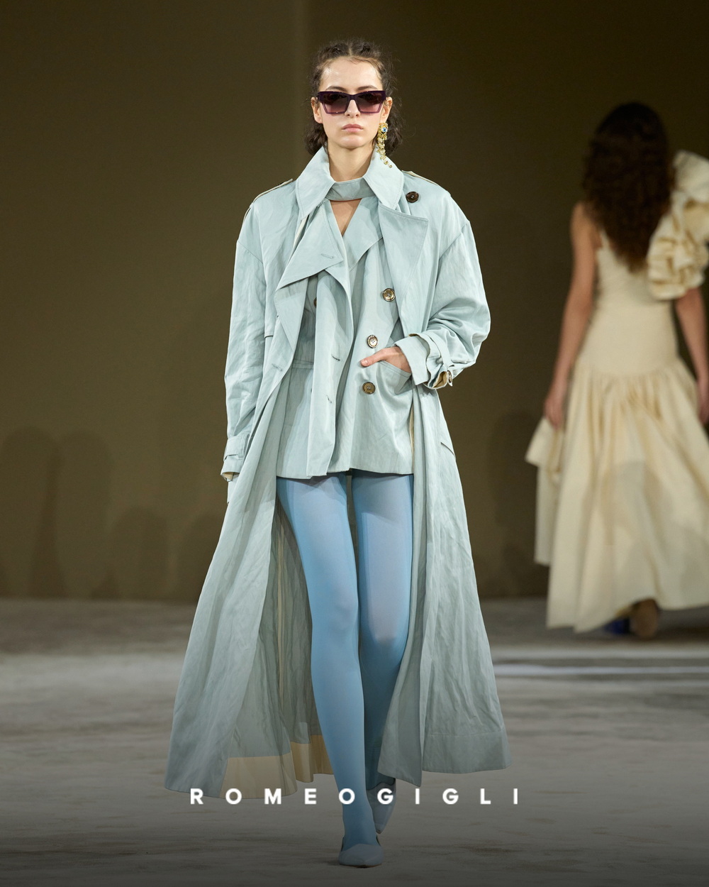 Cover 17