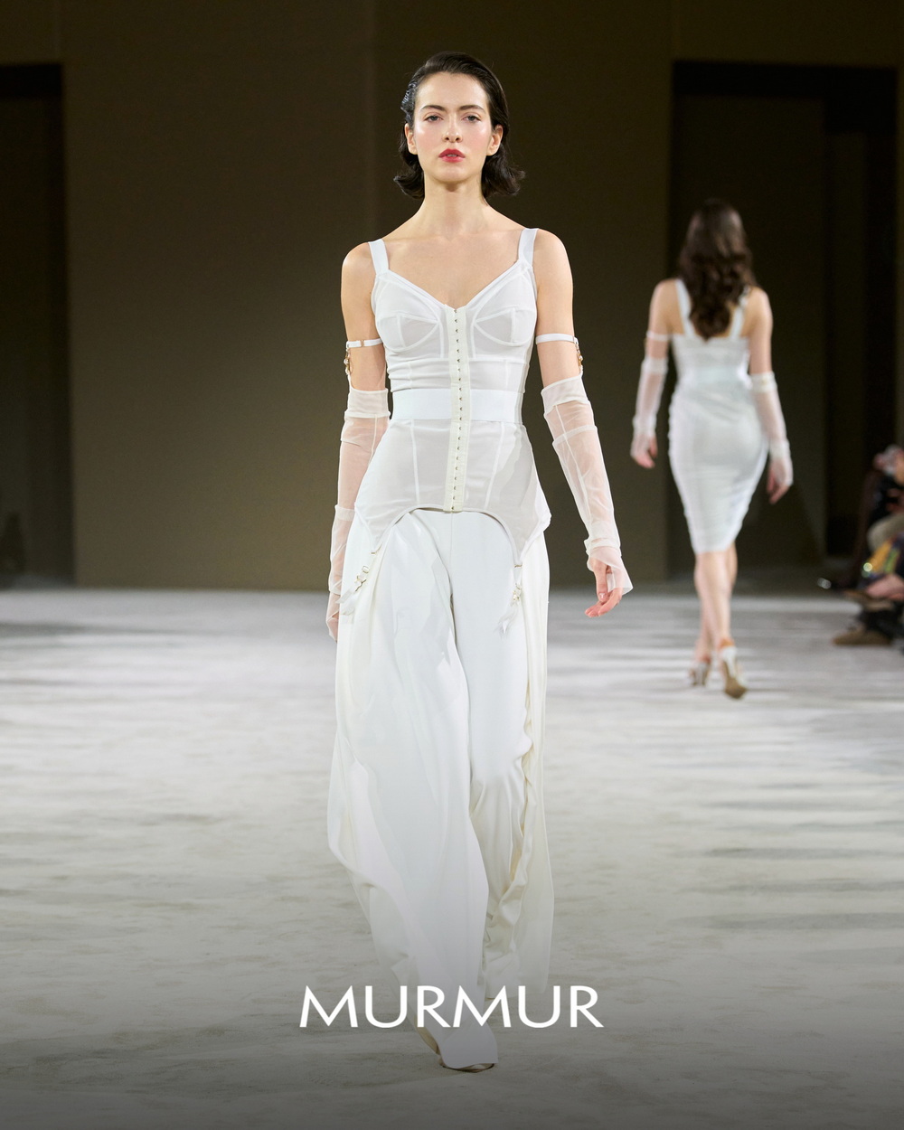 Cover 19